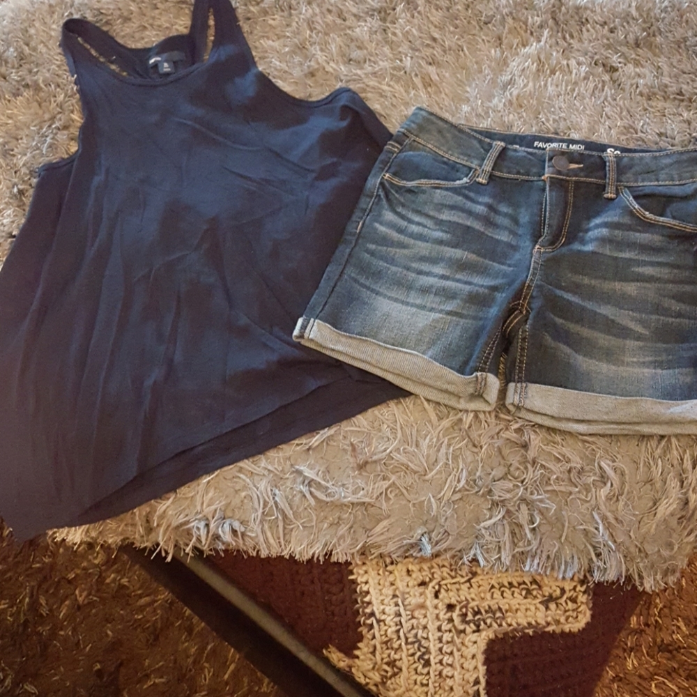 Tank top amd short ooutfir